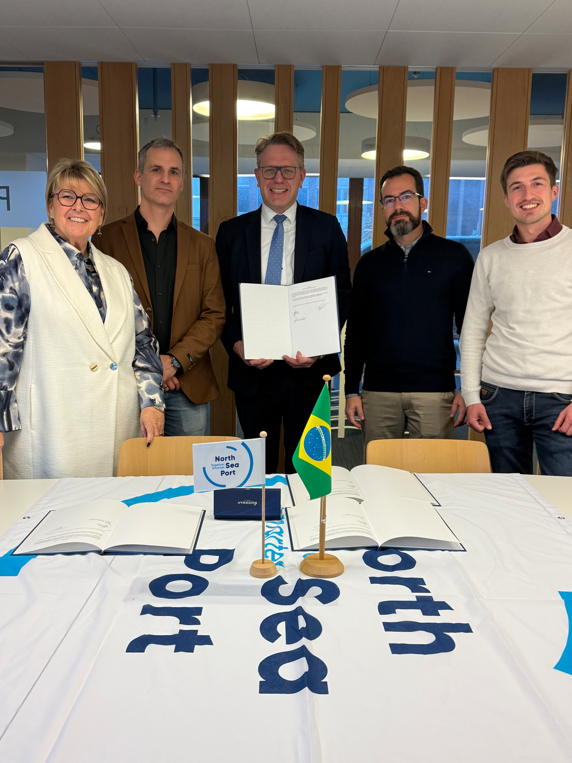 Group photo of partners at the launch of the North Sea Port and Port of Santos cooperation for sustainable supply chain.